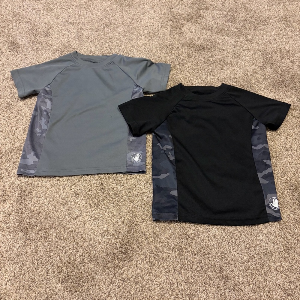 Body Glove Boys Gray and Black Camouflage Tees Size 4